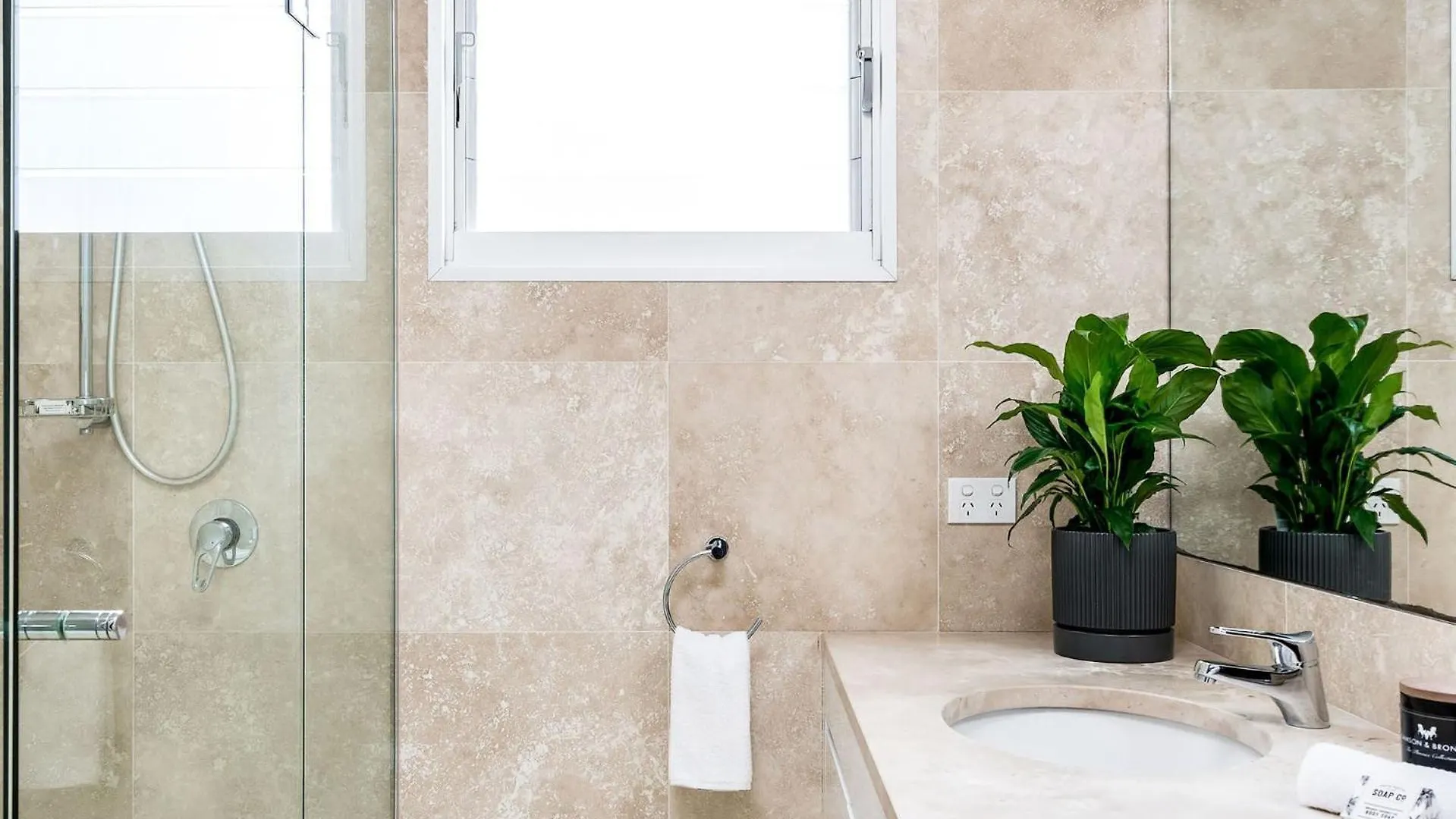 A Perfect Stay - Clique 1 Byron Bay Villa
